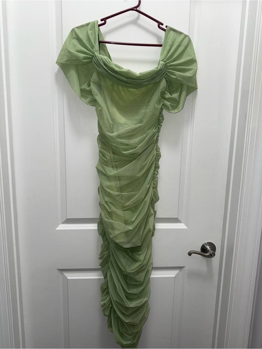 Missguided Elegant Light Green Ruched Mesh Evening Dress
